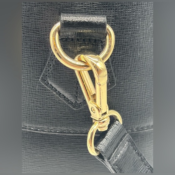 Neely and Chloe black leather shoulder bag - Picture 4 of 15